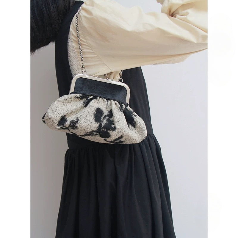 Ink niche retro handbag