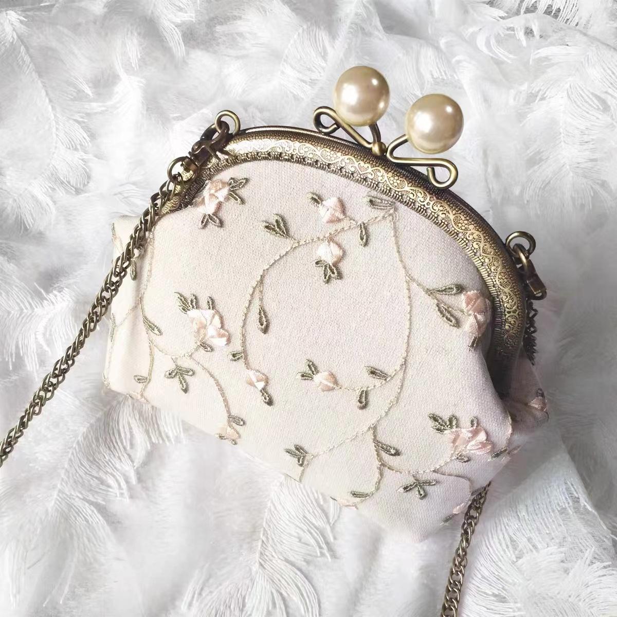 Su Embroidery  Handbag