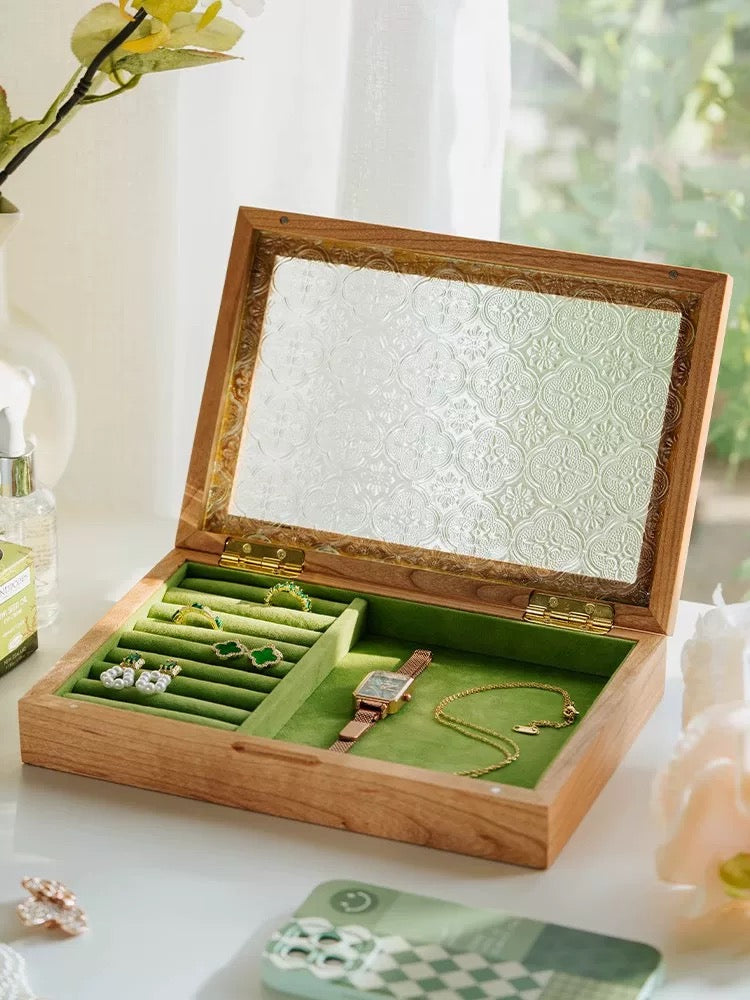 Glass pattern jewelry box