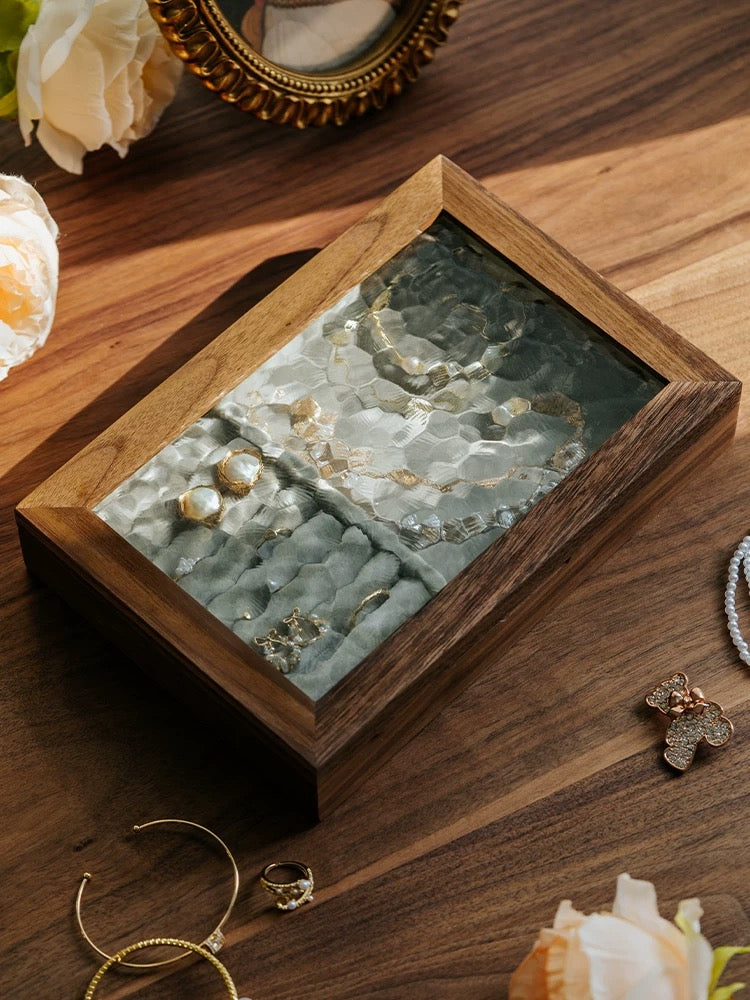 Glass pattern jewelry box